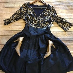 Jessica. Howard Formal Lacy navy blue dress
